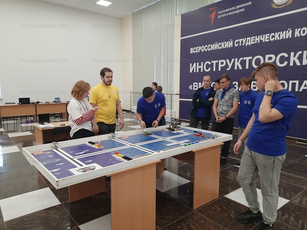 Воспитанники СЮТ прошли отбор на Российскую робототехническую олимпиаду